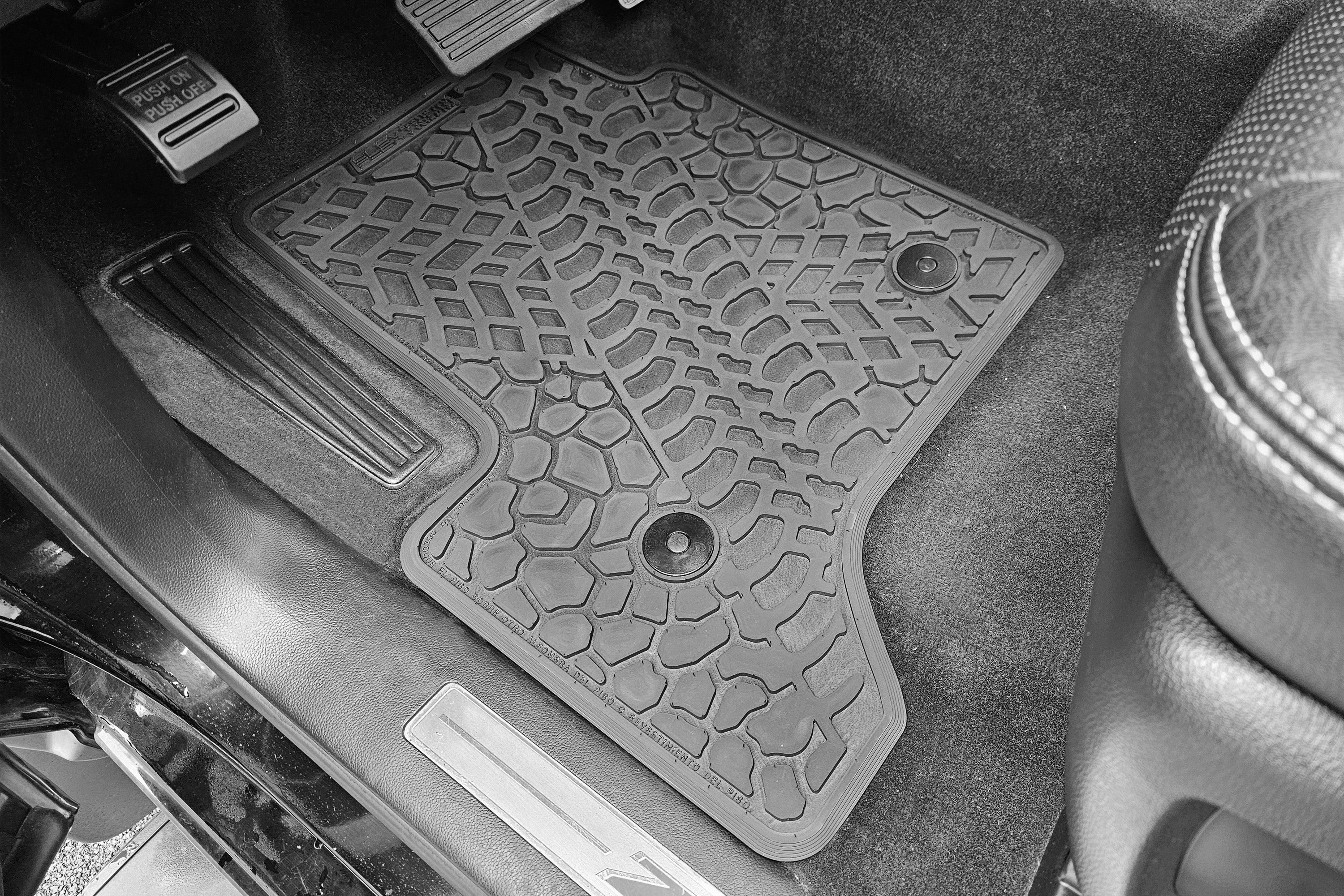 Silverado/Sierra Floor Mats 14-18 Silverado/Sierra Regular Cab 2 Piece Tire Tread/Scorched Earth Scene - Black FlexTread