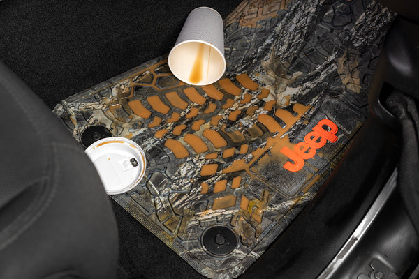 Jeep Floor Mats 14-18 Jeep Wrangler JKU 4 Dr 4 Piece Tire Tread/Scorched Earth Scene w/ Sahara Insert - Black w/ Tan Insert FlexTread